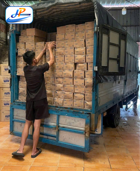 Tại Hồ Chí Minh Chành Xe Nào Vận Chuyển Hàng Đi Hà Nội Uy Tín Giá Rẻ?