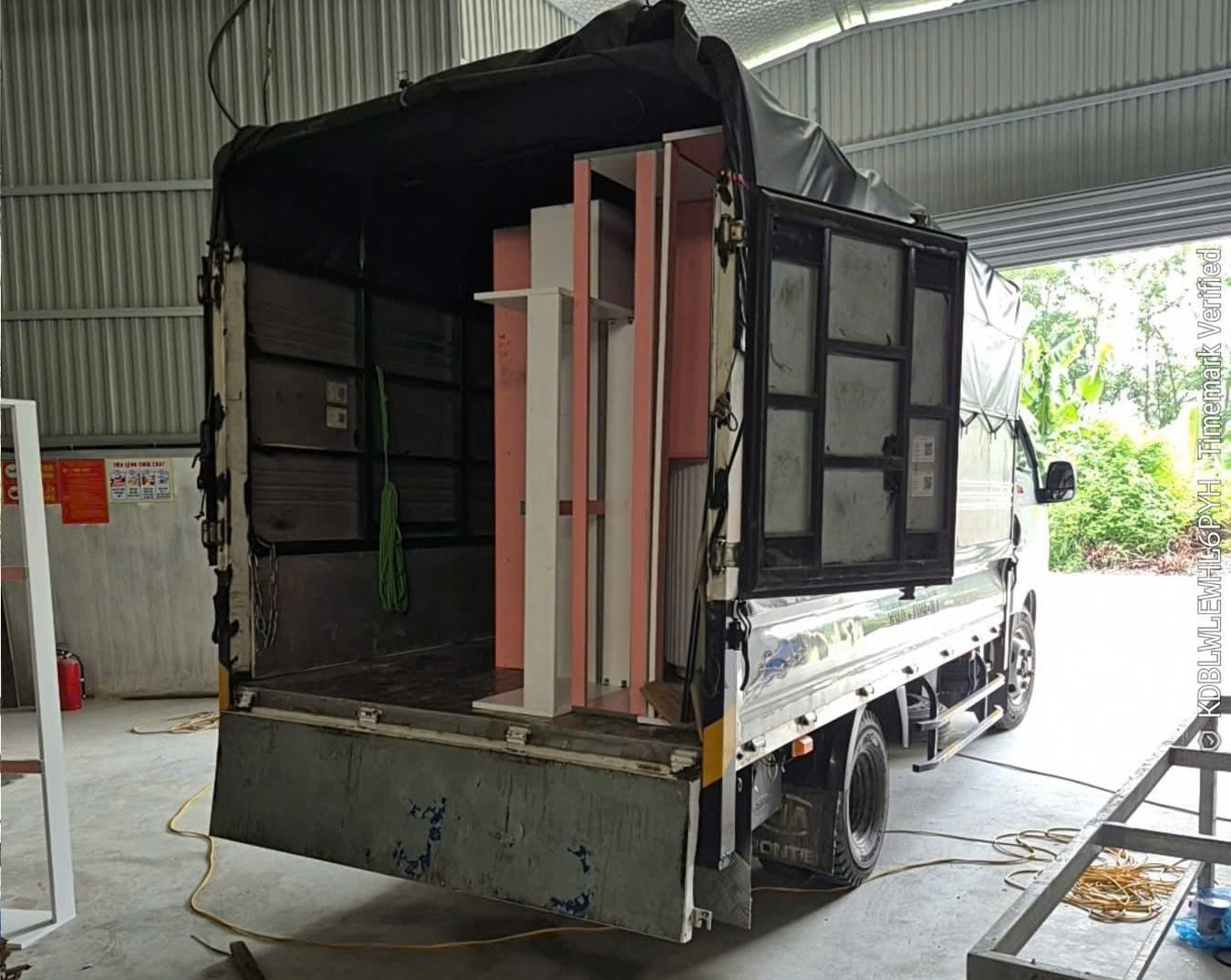Vận tải đường dài uy tín Chành Xe Vận Chuyển Hàng Bắc Nam Nhanh Vận Tải Hoàng Phương