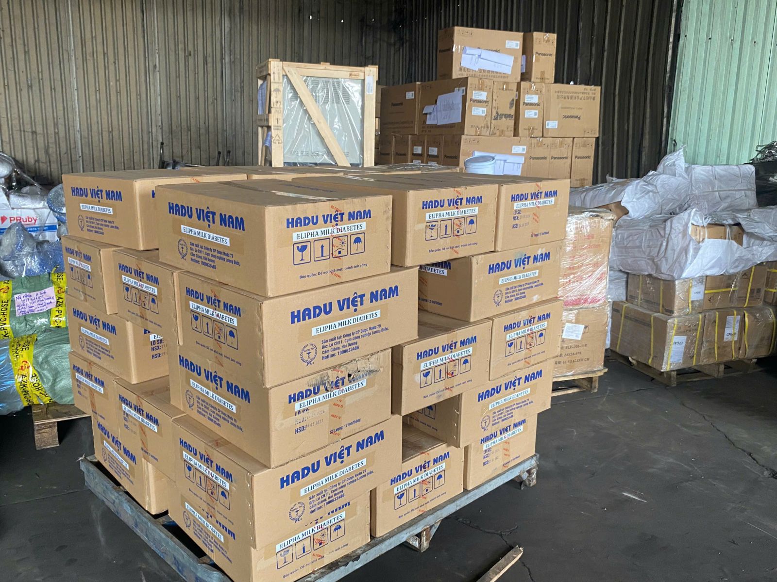 Quy trình bốc xếp Chành Xe Vận Chuyển Hàng Bắc Nam Nhanh Vận Tải Hoàng Phương