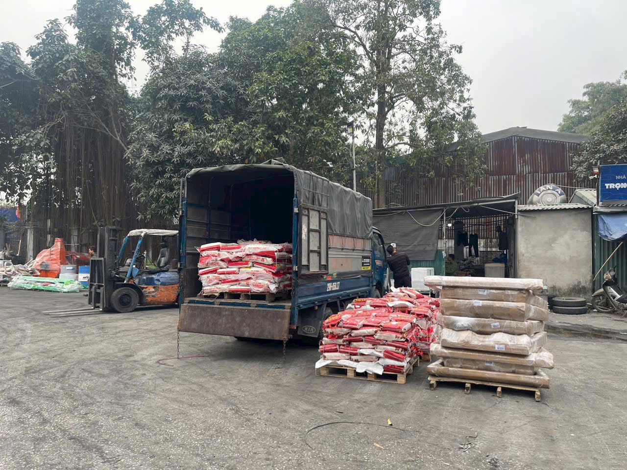 Vận Chuyển Hàng Nhanh Từ Bình Dương Đi Bình Định