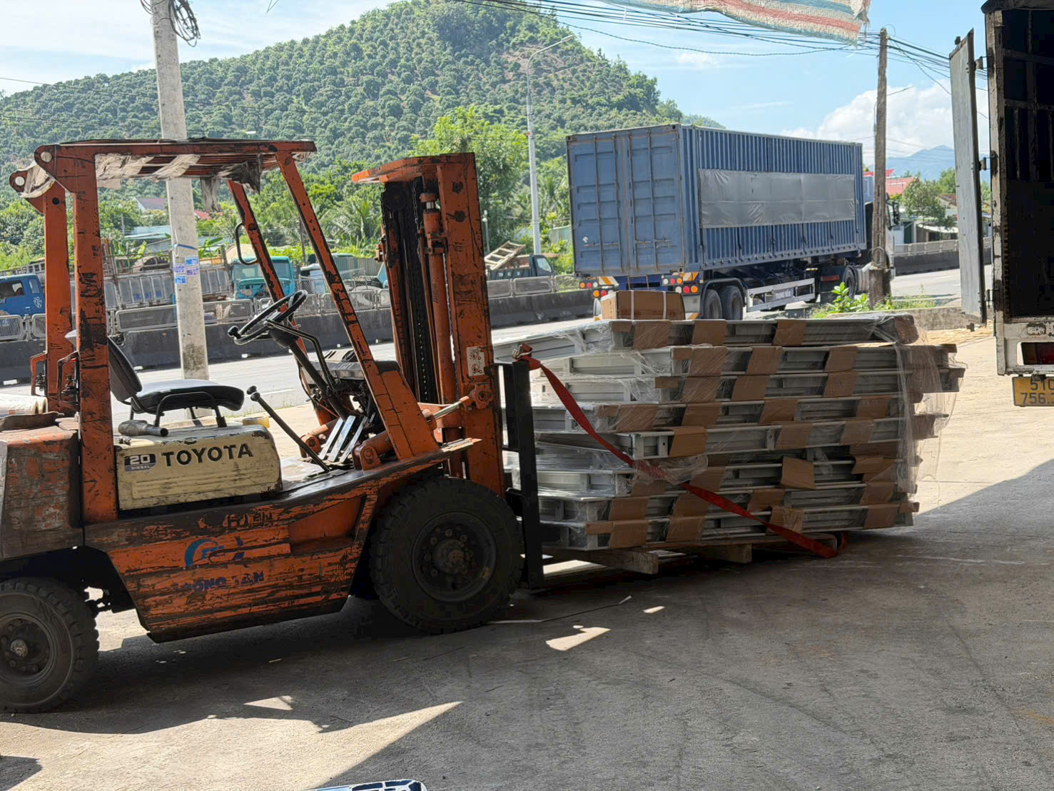 Chuyển Hàng Lẻ Từ Long An Đi Vĩnh Phúc